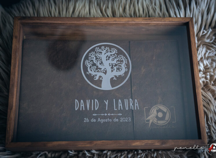 Álbum de piel de fotógrafa de bodas en Asturias, Penella Fotografía