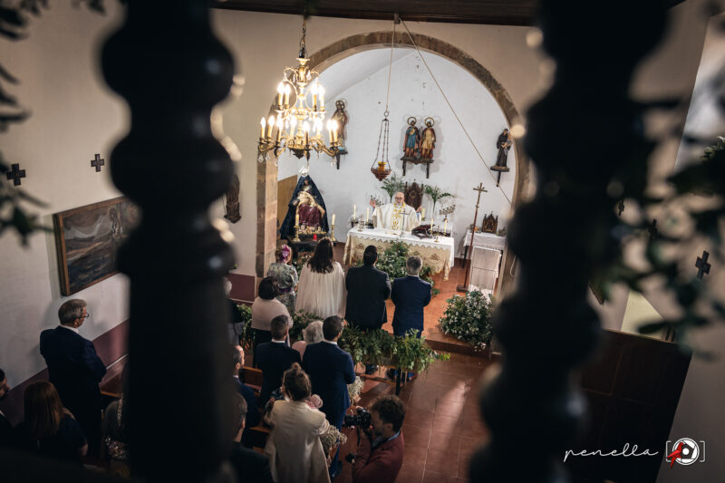 Capilla de Tolinas en Grado, Ceremonia del fotógrafo de bodas en Asturias Penella Fotografía