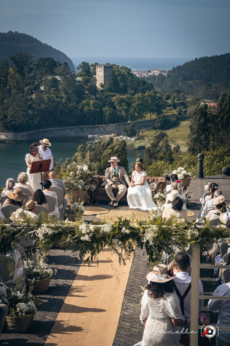 Ceremonia de boda con vistas al Nalón y al castillo de San Martín, Penella Fotografía