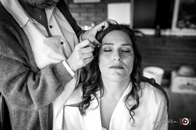 Detalle del maquillaje en los preparativos de la novia en Asturias de Sara Señorans Estética Avanzada
