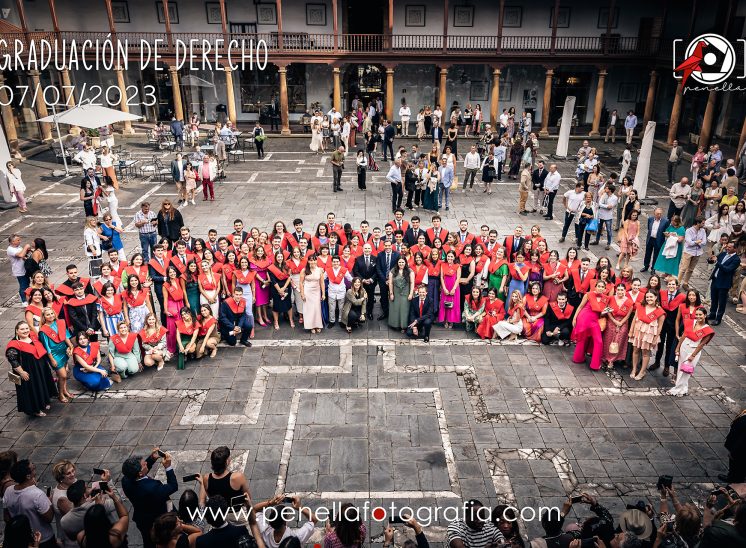 Graduación en 2023 de la Facultad de Derecho de la Universidad de Oviedo en Asturias