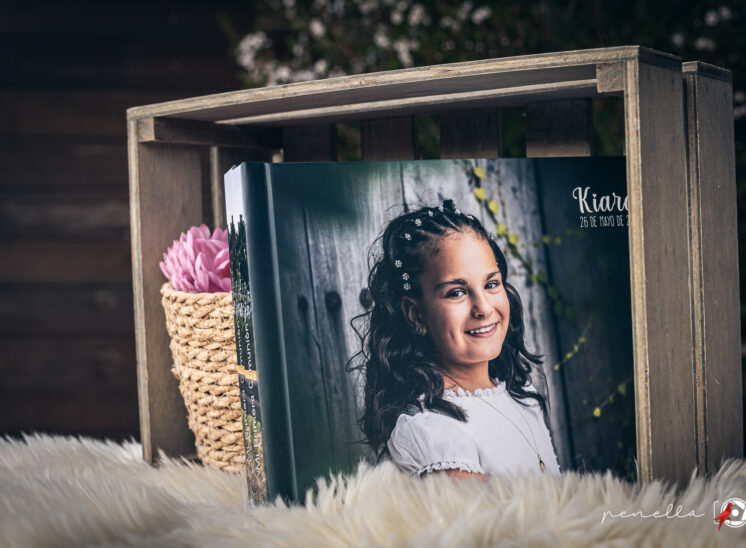 Penella Fotografía, álbum personalizado de la Primera Comunión en Asturias