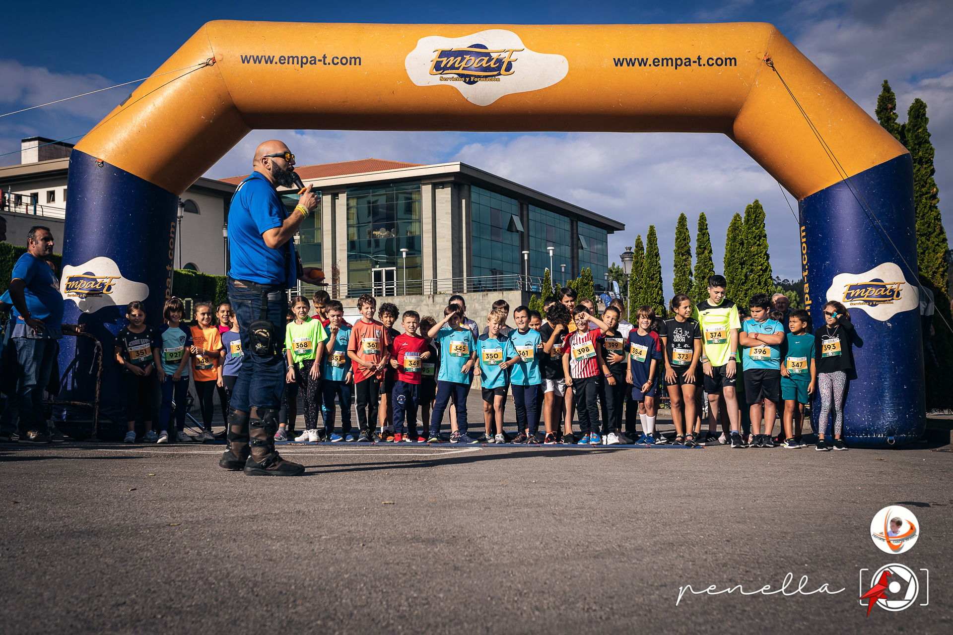 Solidaridad sobre ruedas apoyando en la Carrera de Manu