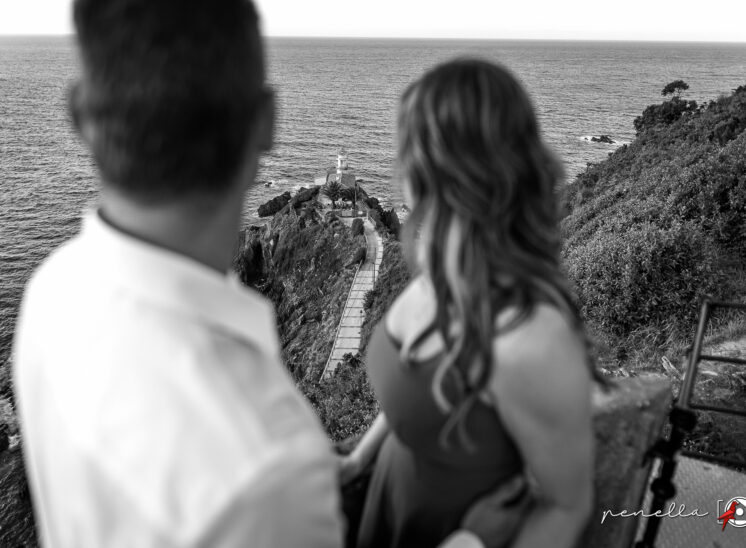 Faro de Cudillero en el reportaje de pareja de la fotógrafa en Asturias Penella Fotografía