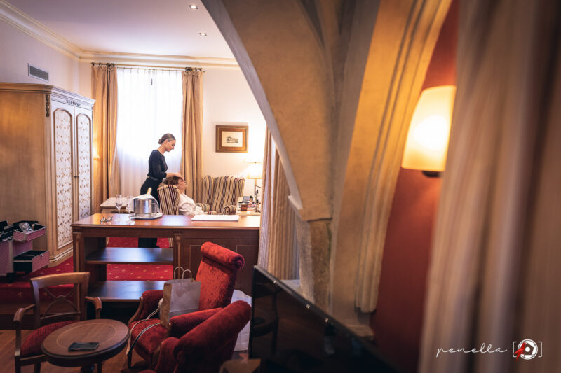 preparativos de boda en el Hotel Palacio de la Magdalena en Soto del Barco con la fotógrafa Penella Fotografía