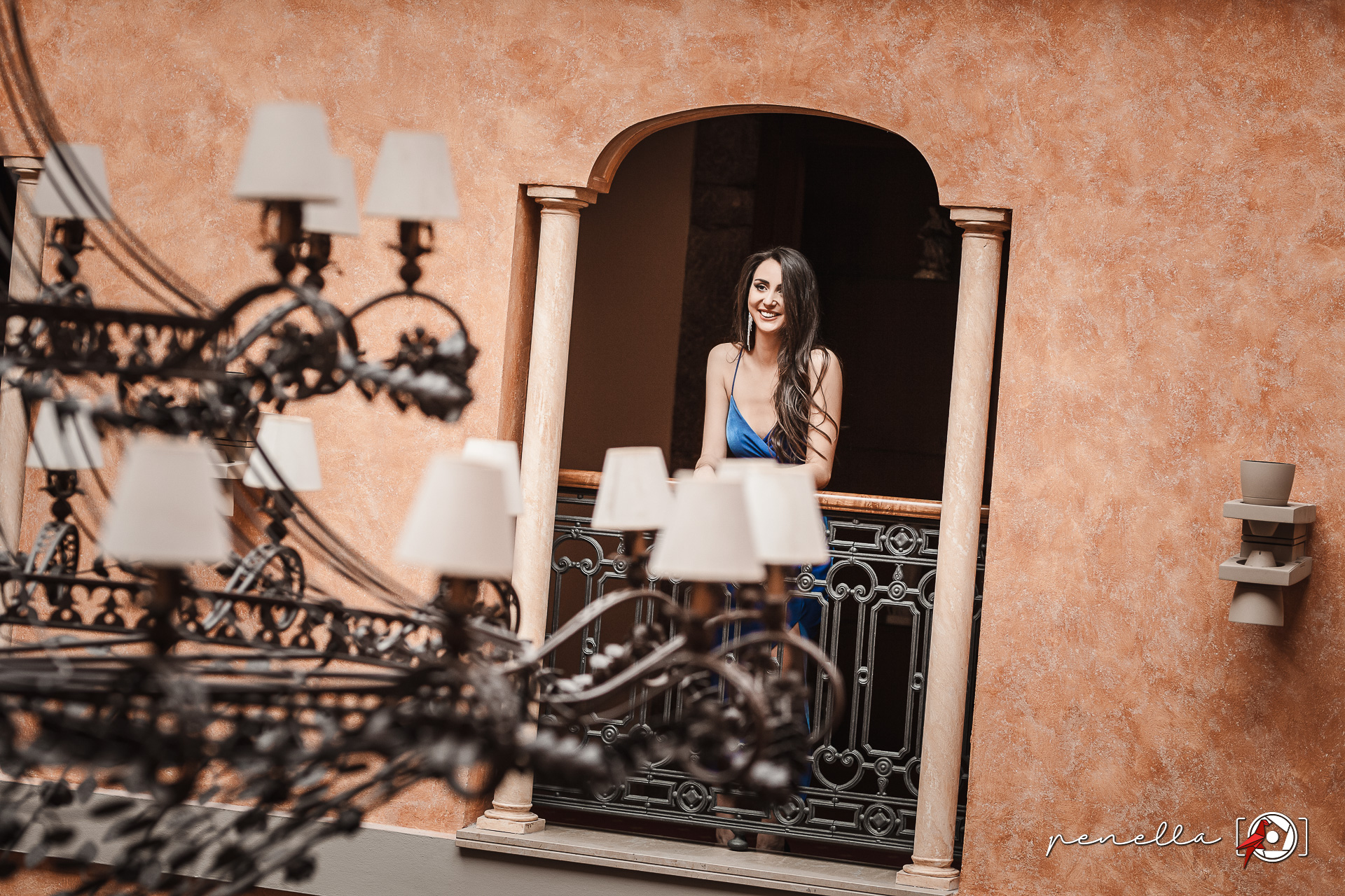 sesión de retrato y shooting book a modelos en interior en Asturias